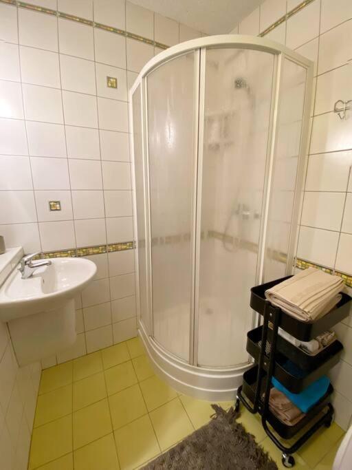 Cozy And Warm Apartment In The Heart Of Karlsbad Luaran gambar